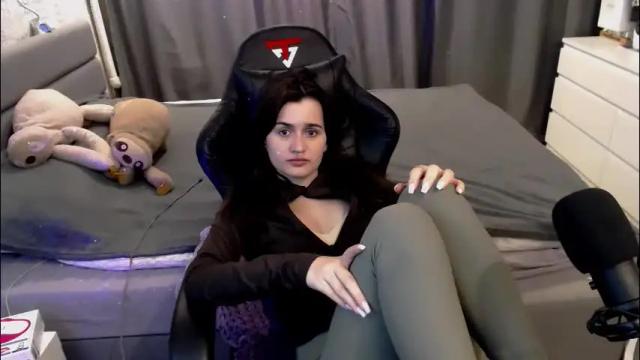 Image 3 of kira_yammy Stream on Chaturbate on 2 months ago