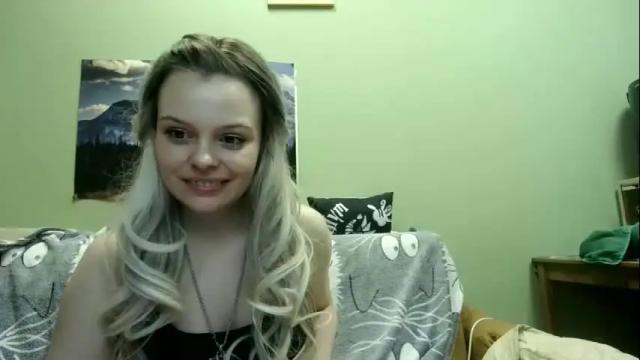 Image 2 of kira_zx Stream on Chaturbate on 2 months ago