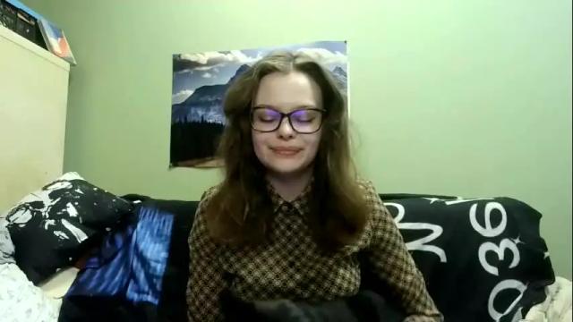 Image 4 of kira_zx Stream on Chaturbate on 5 months ago