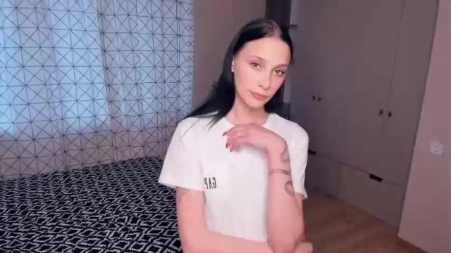 Image 11 of kirablade Stream on Chaturbate on 18 months ago