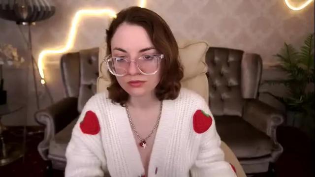 Image 8 of kirafoxik Stream on Chaturbate on 1 month ago