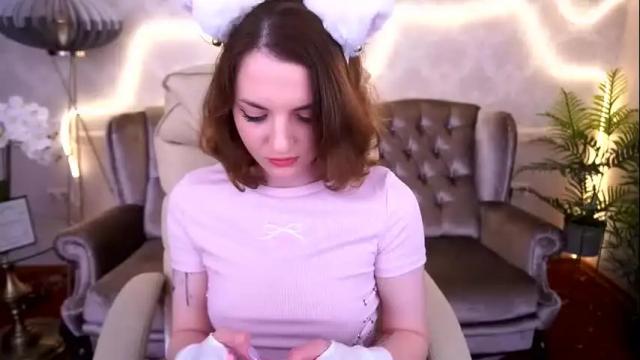 Image 11 of kirafoxik Stream on Chaturbate on 1 month ago