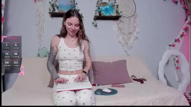 Image 6 of kiralotus Stream on Chaturbate on 1 month ago