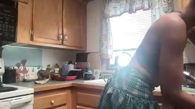 Image 2 of kiralux Stream on Chaturbate on 15 months ago