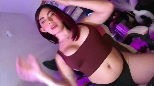 Image 2 of kiramillerxx Stream on Chaturbate on 26 days ago