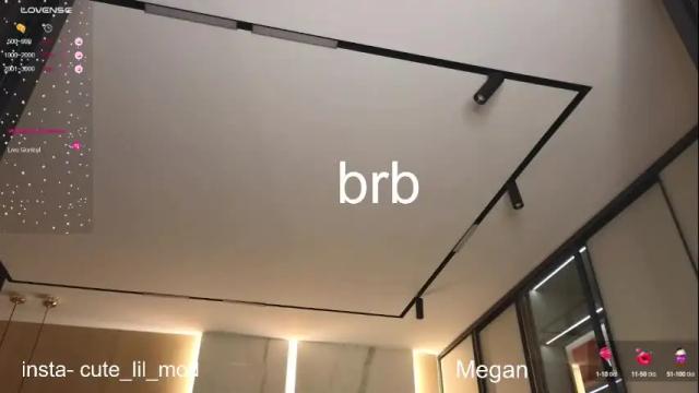 Image 12 of kiraturner Stream on Chaturbate on 20 days ago