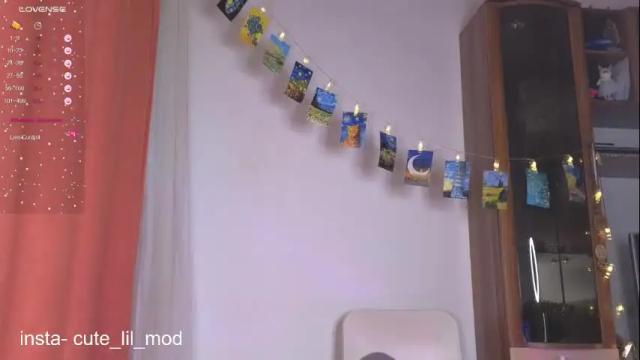 Image 8 of kiraturner Stream on Chaturbate on 1 month ago