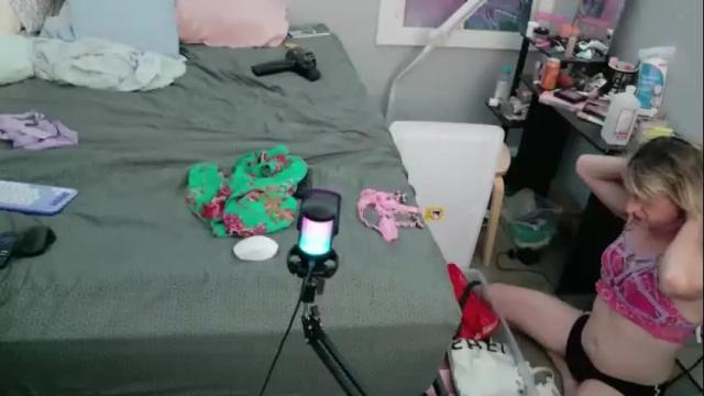 Thumbnail 2, kirkcammerman1's Stream at Chaturbate, 1 month ago