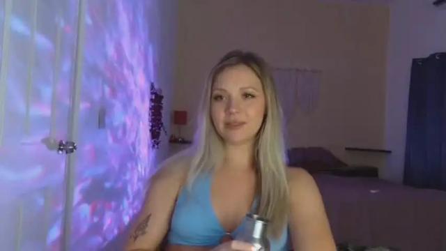 Image 2 of kirraanette Stream on Chaturbate on 18 months ago