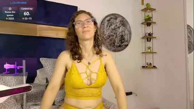 Image 11 of kissingcobank Stream on Chaturbate on 10 days ago