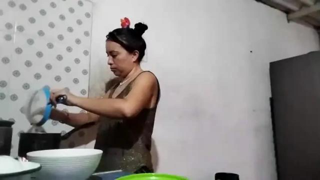 Image 4 of kissmelovejummy Stream on Chaturbate on 16 months ago