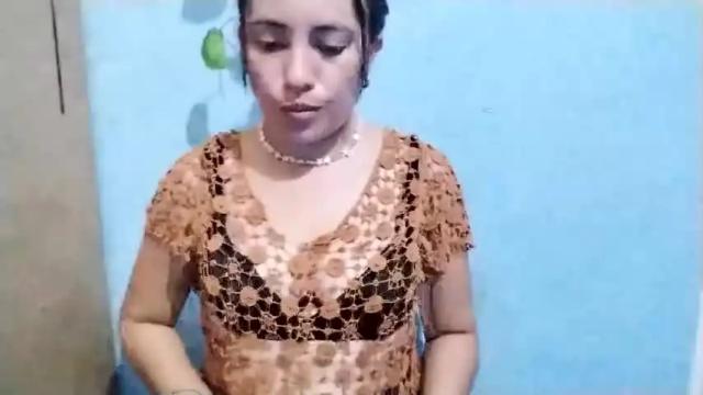 Image 2 of kissmelovejummy Stream on Chaturbate on 14 months ago