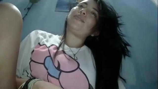 Image 7 of kissmelovejummy Stream on Chaturbate on 15 days ago