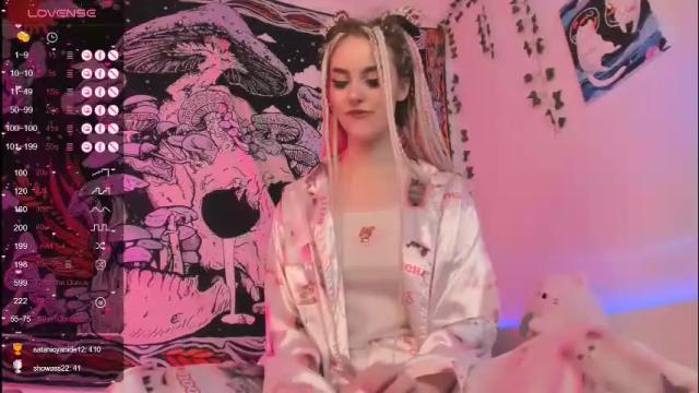Image 10 of kissthasky Stream on Chaturbate on 4 months ago