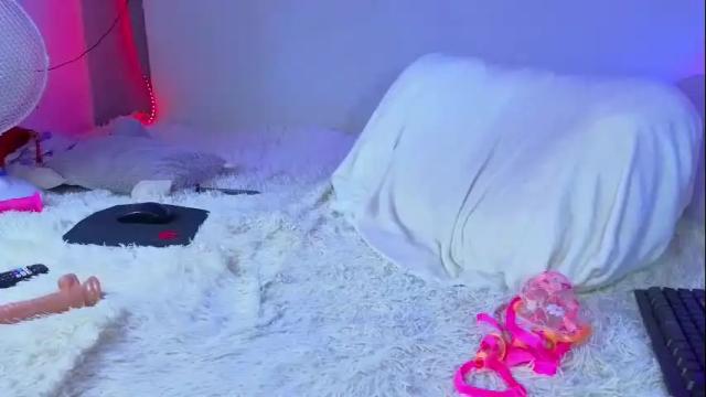 Image 8 of kit_fkn_kat Stream on Chaturbate on 1 month ago