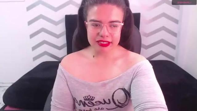 Image 2 of kitana_tigres Stream on Chaturbate on 15 months ago