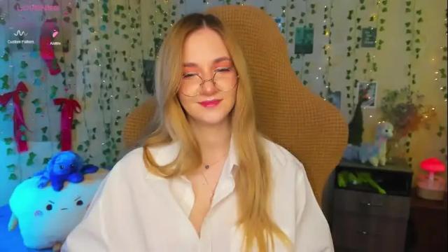 Image 6 of kitanakati Stream on Chaturbate on 2 months ago
