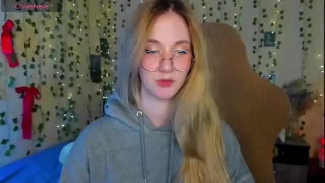 Image 7 of kitanakati Stream on Chaturbate on 2 months ago