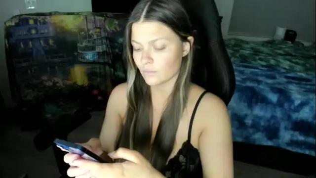 Image 2 of kitsuneserina77 Stream on Chaturbate on 16 days ago