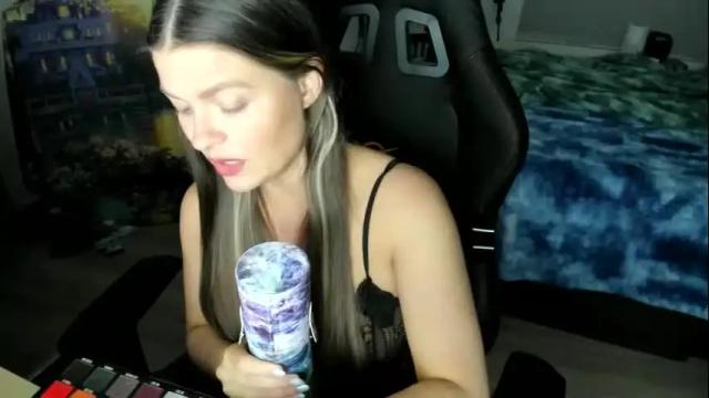 Image 8 of kitsuneserina77 Stream on Chaturbate on 16 days ago