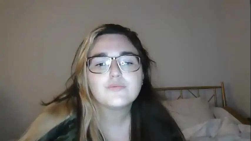 kitten2528 Chaturbate