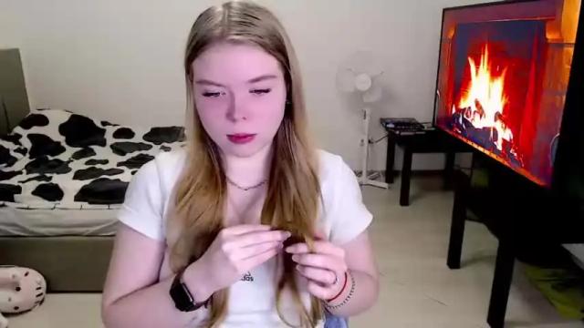 Image 7 of kitten_jenny01 Stream on Chaturbate on 16 months ago