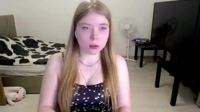 Image 11 of kitten_jenny01 Stream on Chaturbate on 14 months ago