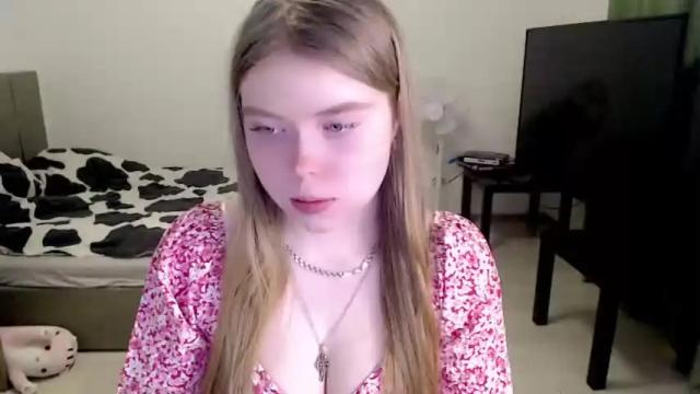 Image 7 of kitten_jenny01 Stream on Chaturbate on 14 months ago
