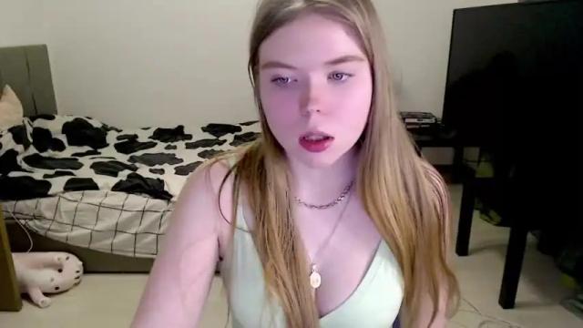 Image 11 of kitten_jenny01 Stream on Chaturbate on 12 months ago