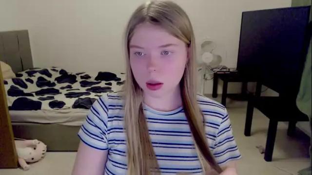 Image 7 of kitten_jenny01 Stream on Chaturbate on 13 days ago
