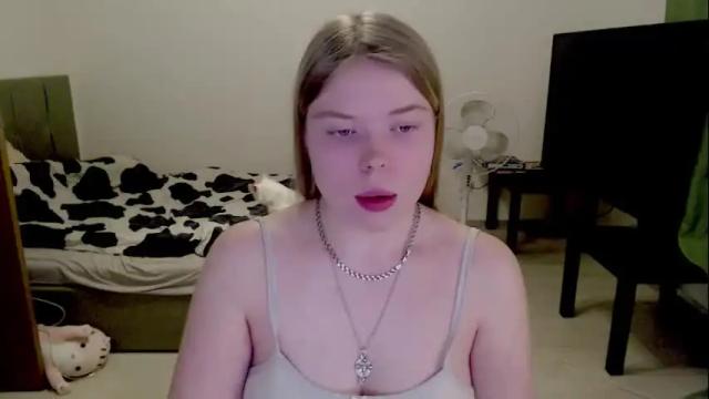 Image 3 of kitten_jenny01 Stream on Chaturbate on 11 days ago