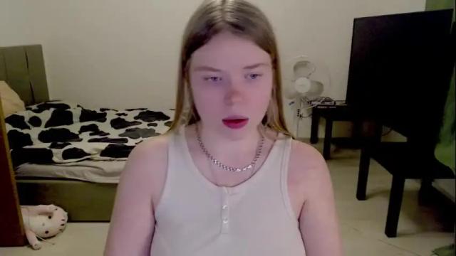 Image 3 of kitten_jenny01 Stream on Chaturbate on 7 days ago