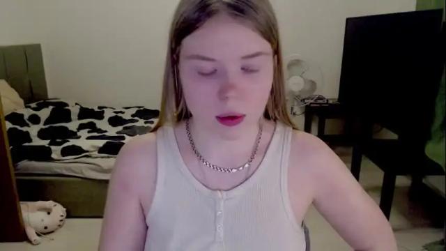 Image 8 of kitten_jenny01 Stream on Chaturbate on 7 days ago