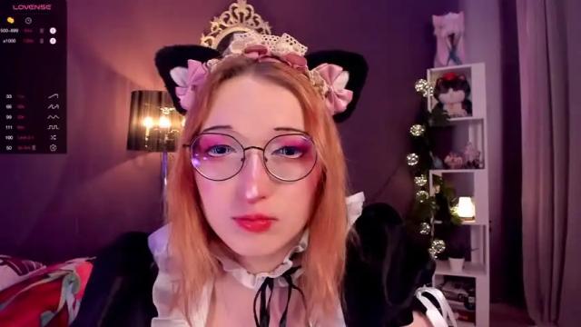 Image 10 of kittengirlchan Stream on Chaturbate on 14 months ago
