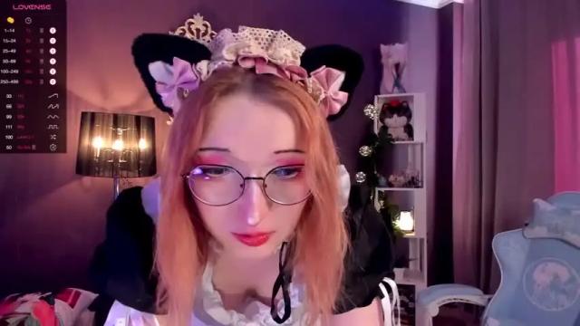 Image 4 of kittengirlchan Stream on Chaturbate on 14 months ago