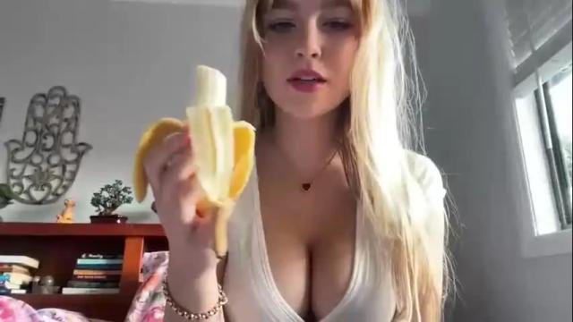 Thumbnail 3, kittengirlxo's Stream at Chaturbate, 29 days ago