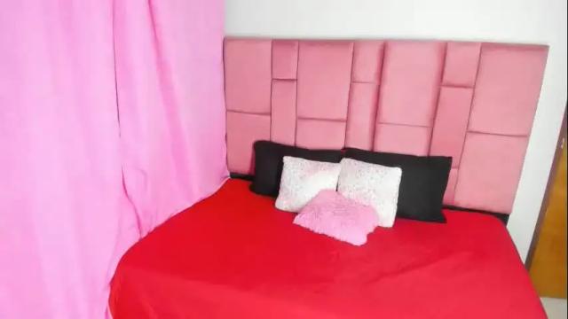 Image 2 of kitties_hot_2 Stream on Chaturbate on 6 months ago