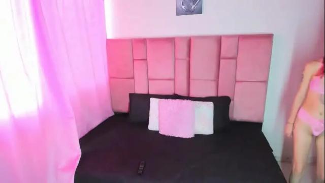 Image 3 of kitties_hot_2 Stream on Chaturbate on 5 months ago