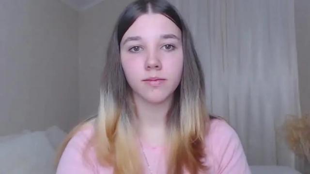 Image 2 of kitty1_kitty Stream on Chaturbate on 16 months ago