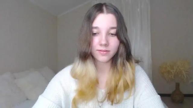 Image 12 of kitty1_kitty Stream on Chaturbate on 16 months ago
