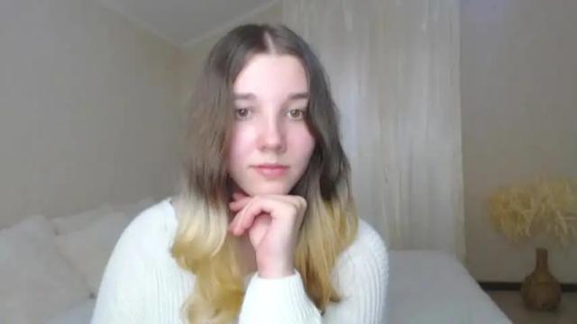 Image 2 of kitty1_kitty Stream on Chaturbate on 16 months ago