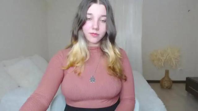 Image 10 of kitty1_kitty Stream on Chaturbate on 16 months ago