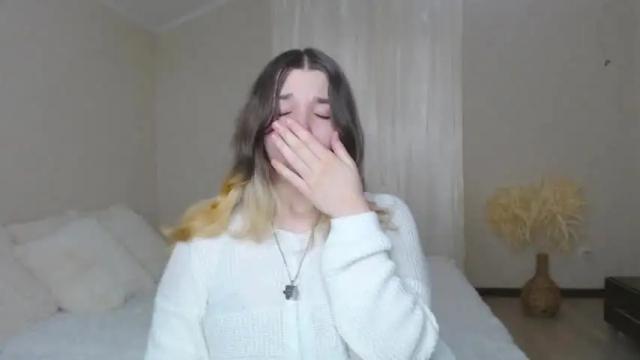 Image 2 of kitty1_kitty Stream on Chaturbate on 16 months ago