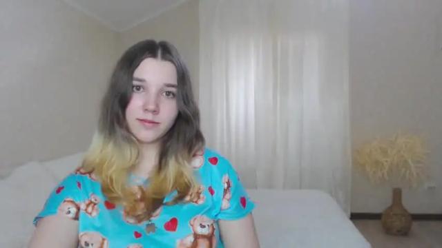 Image 2 of kitty1_kitty Stream on Chaturbate on 16 months ago