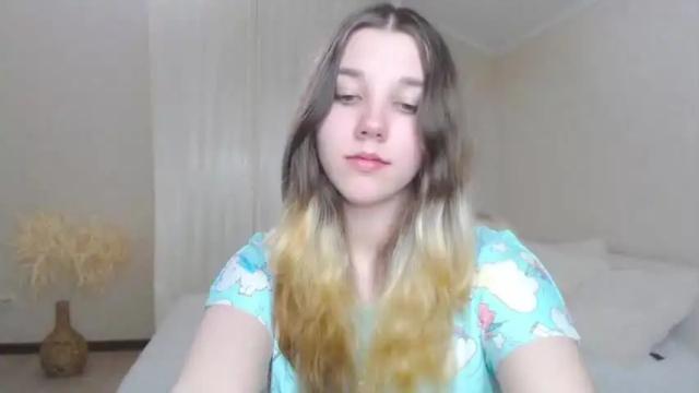 Image 3 of kitty1_kitty Stream on Chaturbate on 16 months ago