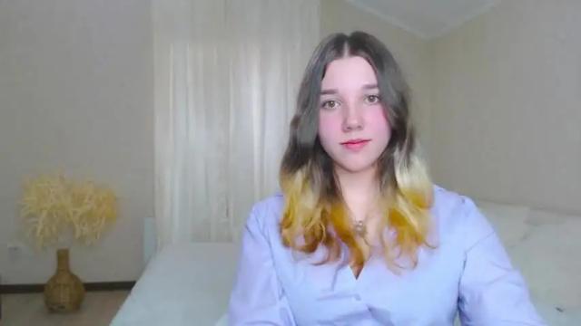 Image 2 of kitty1_kitty Stream on Chaturbate on 16 months ago