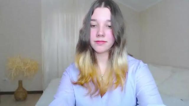 Image 3 of kitty1_kitty Stream on Chaturbate on 16 months ago