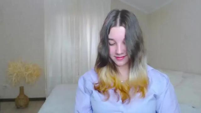 Image 4 of kitty1_kitty Stream on Chaturbate on 16 months ago