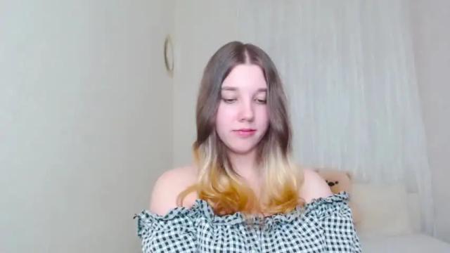 Image 11 of kitty1_kitty Stream on Chaturbate on 16 months ago