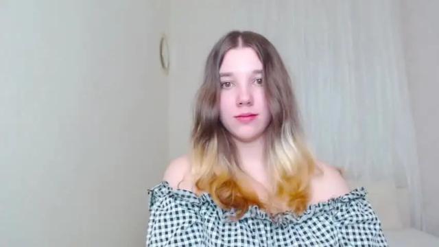 Image 2 of kitty1_kitty Stream on Chaturbate on 16 months ago